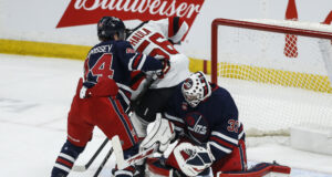 Унипег победи Ню Джърси и се изкачи на върха в класирането на НХЛ