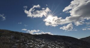 Условията за туризъм в планините са добри, времето ясно и слънчево, казаха от Планинската спасителна служба на БЧК