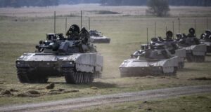 Чехия ще увеличи постепенно разходите за отбрана на 3% от БВП до 2030 г., съобщи премиерът Фиала