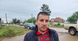 В село Лехчево са наводнени около 50 къщи, хората са стари и бедни и нямат възможност да възстановят щетите, заяви кметът Александър Александров