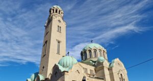 Близо 2800 великденски яйца ще бъдат осветени днес в катедралния храм във Велико Търново