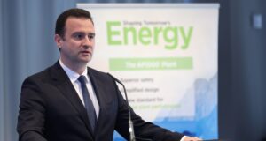 България ще има първия работещ реактор AP1000 в Европа, каза министър Станков