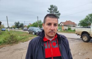 В село Лехчево са наводнени около 50 къщи, хората са стари и бедни и нямат възможност да възстановят щетите, заяви кметът Александър Александров