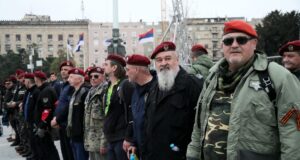 Военните ветерани в Сърбия се организират в защита на студентите от нападения