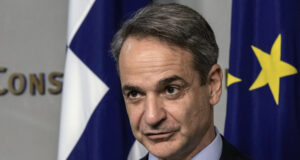 Гръцкият премиер подчерта стратегическите отношения между Гърция и Франция на среща с френския министър на въоръжените сили