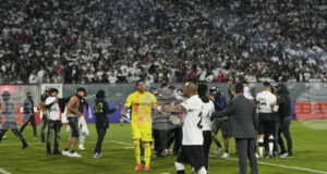 Двама запалянковци починаха преди мач от Копа Либертадорес в Чили