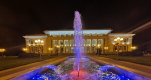 Доника Митева е носител на голямата награда от Международния конкурс за млади изпълнители на класически музикални инструменти в Перник