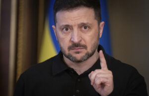 Зеленски нарече обявеното от Русия великденско примирие "нов опит на Путин да си играе с човешките животи"