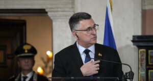 Израелският външен министър не изключи възможността въпросът за иранската ядрена програма да бъде решен по дипломатически път