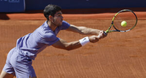 Карлос Алкарас изчаква резултатите от медицинските тестове, за да реши дали ще играе на турнира по тенис в Мадрид