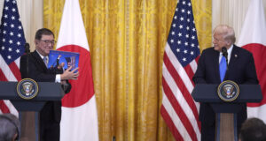 Киодо: Японският премиер каза, че Токио и Вашингтон остават на различни мнения, поиска да се срещне с Тръмп за митата