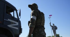 Киргизстан задържа руски правителствен служител, обвинен в набиране на войници за войната в Украйна