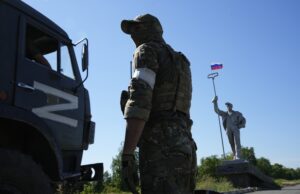 Киргизстан задържа руски правителствен служител, обвинен в набиране на войници за войната в Украйна