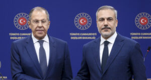 Лавров ще разговаря с турския си колега Фидан в кулоарите на Дипломатическия форум в Анталия