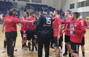 Локомотив (Горна Оряховица) победи Осъм в първи мач от полуфиналните плейофи на мъжкото хандбално първенство