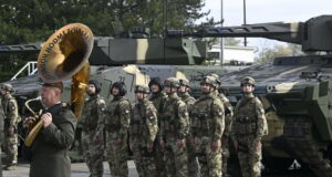 МТИ: Повече от 5000 души са се присъединили към запаса на въоръжените сили на Унгария, заяви министърът на отбраната