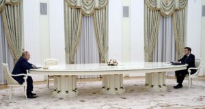 Макрон призова за "решителни действия", ако Русия продължава да "отказва мира"