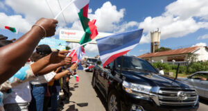 Макрон пристигна на двудневно посещение в Мадагаскар, което е първото на френски президент от 20 години