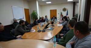 Мерки за опазване на пчелите и пчелните семейства бяха обсъдени на работна среща в Областната администрация в Разград