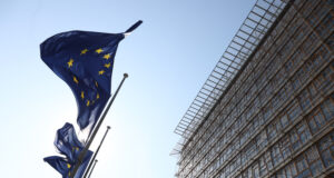 Министрите на финансите на ЕС обсъждат идеи за финансиране на европейската отбрана