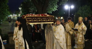 На Велики петък, на най-скръбния ден за християните, в храмовете се извършва така нареченото опело Христово