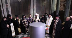 На Велики четвъртък мирото от деветото мироварене в БПЦ ще бъде осветено от патриарх Даниил и от архиереите от Светия синод