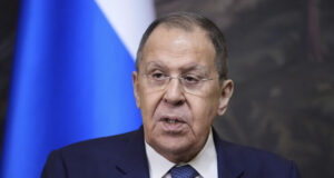 Не е лесно да се договори мирно споразумение за Украйна със САЩ, заяви руският външен министър