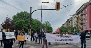 ОБНОВЕНА Граждани излязоха на пореден протест с искане да се върне предишната организация на движението около НДК