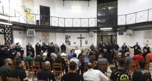 Папа Франциск посети затвор в Рим на Велики четвъртък