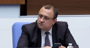 Политическото безвремие доведе до блокирането на много сериозни инфраструктурни проекти, каза министърът на регионалното развитие Иван Иванов