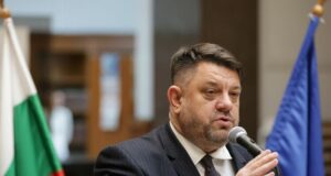 Предизвикателството е да изградим общество, в което никой не е невидим, каза Атанас Зафиров при откриването на изложба за ромската култура