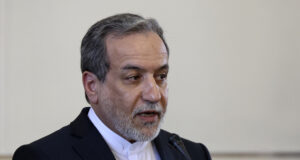 Преките прегори със САЩ по иранската ядрена програма "няма да имат смисъл", заяви иранският външен министър