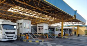 Преминаването през ГКПП „Станке Лисичково“ е през ограничен брой трасета заради цялостна реконструкция