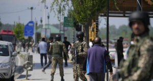 Индийски военни в Кашмир