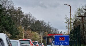 Трафикът на вход и изход на ГКПП "Малко Търново" е интензивен за леки автомобили