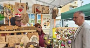 Третото издание на фермерския пазар в Гурково събра производители и купувачи в навечерието на Великден