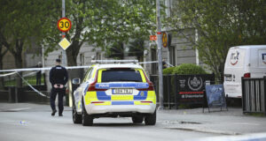 Трима души са убити при стрелбата в град Упсала в Швеция