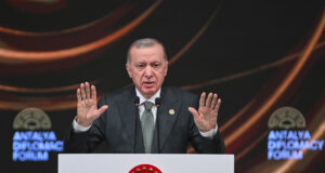 Турция утвърждава регионалното си влияние, докато президентът Ердоган се готви за интензивен дипломатически график