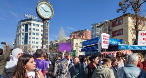 Турция частично забрани плановите операции за цезарово сечение