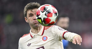 Щеше да бъде по-добре Томас Мюлер сам да е взел решението, смята почетният президент на Байерн Ули Хьонес