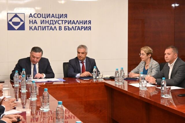 АИКБ и Агенцията по миграция на Узбекистан ще си сътрудничат в процеса по наемане на работници от Узбекистан в България