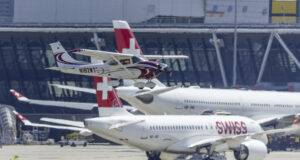 Авиокомпания "Суис" отменя 1400 полета през лятото заради липсата на пилоти