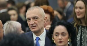 Бившият албански президент Илир Мета е официално обвинен в корупция и пране на пари