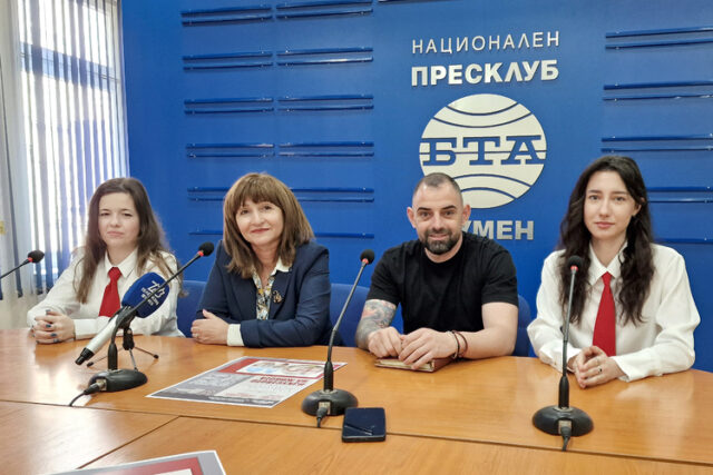 Благотворителна изложба с картини на ученици от шуменското Средно училище „Сава Доброплодни" ще бъде експонирана от днес в Народното събрание