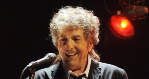 Боб Дилън ще представи "емоционални" картини в Лондон