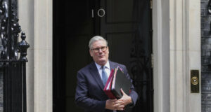 Британското правителство ще представи план за намаляване на имиграцията