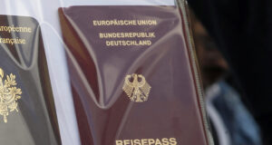 Броят на натурализациите в Германия достигна нов рекорд, съобщи "Велт ам зонтаг"