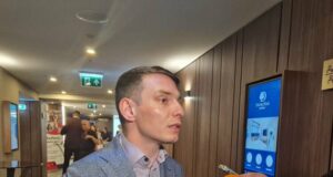 България е сред държавите в ЕС, които инвестират най-малко в съществуващите си работници, каза Адриан Николов, старши икономист в ИПИ