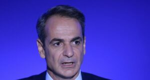 Гърция подготвя по-строги санкции за нелегални мигранти с отхвърлени молби за убежище