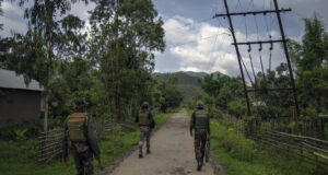 Десет бунтовници са убити при операция на индийската армия на границата с Мианмар